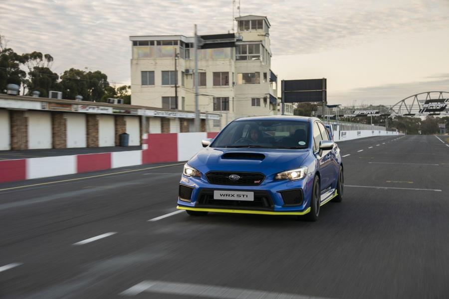  Subaru WRX STI Diamond Edition 2018 года  (ZA) (фото 6 из 58)